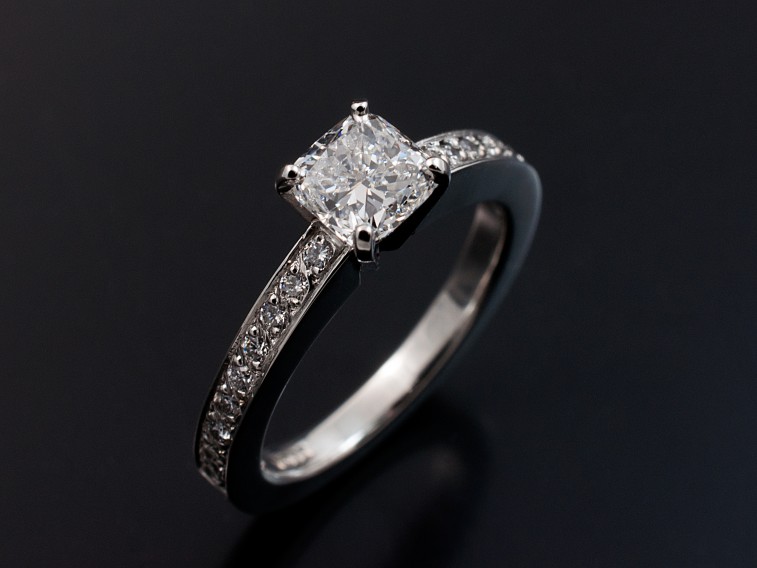 Bespoke, handmade engagement rings in Glasgow's west end