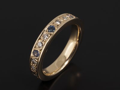 Ladies Diamond and Coloured Stone Eternity Ring, 14kt Yellow Gold Pavé Set Design, Round Brilliant Cut Diamonds, Sapphires and Tanzanites