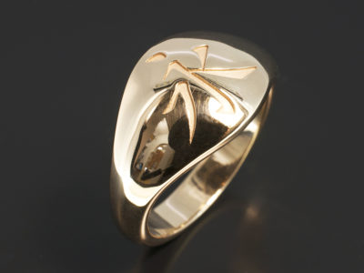 Gents 9kt Yellow Gold Signet Ring with Japanese Symbol.