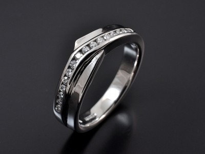 Round Brilliant Channel Set Fitted Twist Wedding Ring in 18kt White Gold