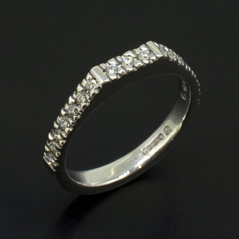 Platinum Claw Set Diamond Dress Ring with Round Brilliant Cut Diamonds 0.26ct Total