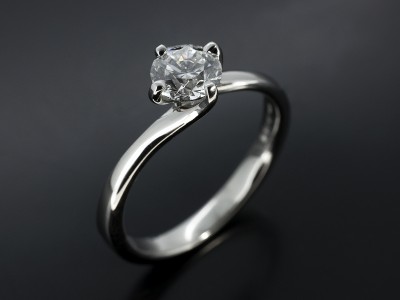 Round 0.51ct E SI1 in a 9kt White Gold Twist Setting.