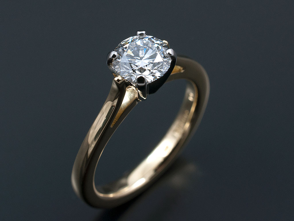 Round Brilliant Cut Diamond Engagement Rings Gallery