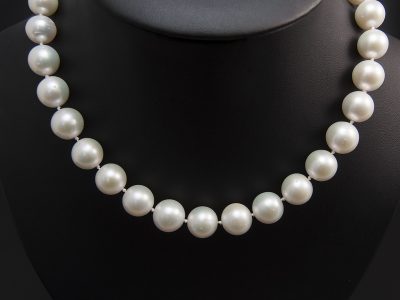 Silver Freshwater Round Ivory Pearl Necklace