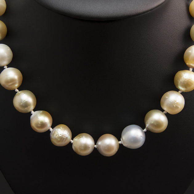 Ivory-beige pearl necklace – YaliGifts