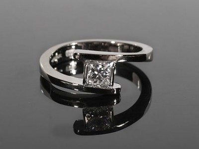 Ladies Solitaire Diamond Engagement Ring, Platinum Tension Set Design, Princess Cut Diamond 0.48ct, E Colour, VS2 Clarity