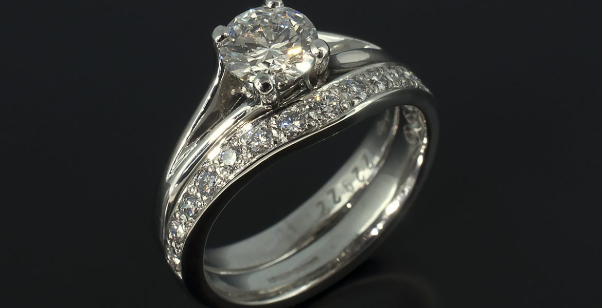 Ladies Plat Fitted Wedding ring glasgow 15 x 17. sized