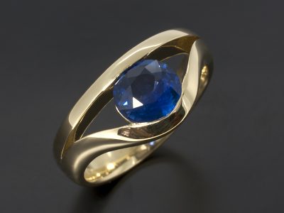 18kt Yellow Gold Round Sapphire 1.37ct Tension Set Ring Design