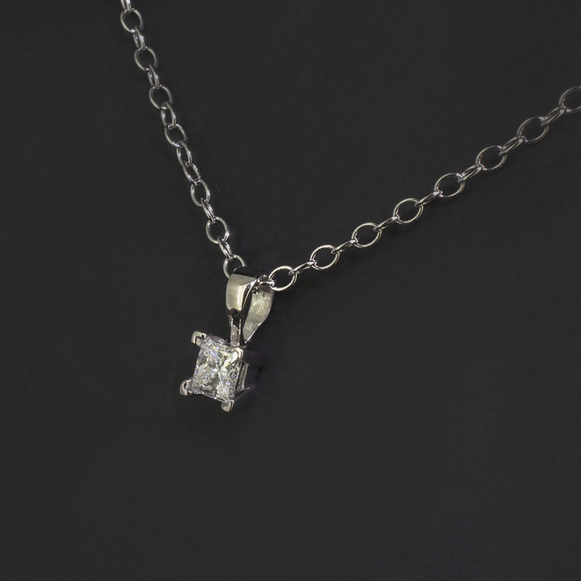 Platinum Claw Set Princess Cut Diamond Pendant, 0,31ct, H Colour, SI Clarity. Trace Chain Side View