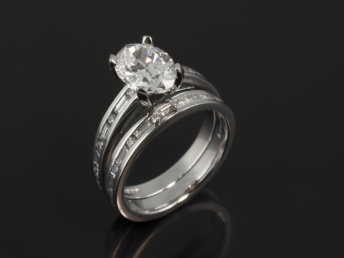 4 Claw Pear Shaped Diamond Ring - London Wedding Ring Company