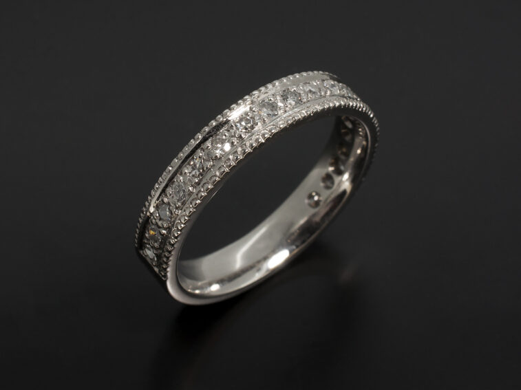 18kt White Gold Pavé Set and Millgrain Edged Design with Round Brilliant Cut Diamonds 0.32ct Total