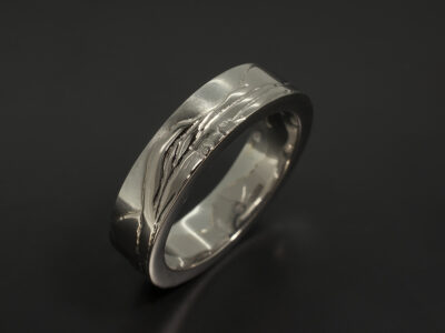 Scottish Mountain Design Gent's Wedding Ring in Platinum and 18kt White Gold, Ben Vorlich Detail