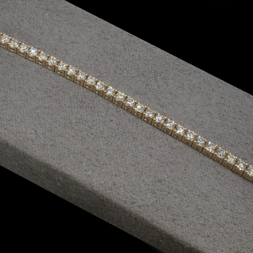 Lab Grown Diamond Tennis Bracelet in 18kt Yellow Gold With Round Brilliant Cut Diamonds 3.13ct