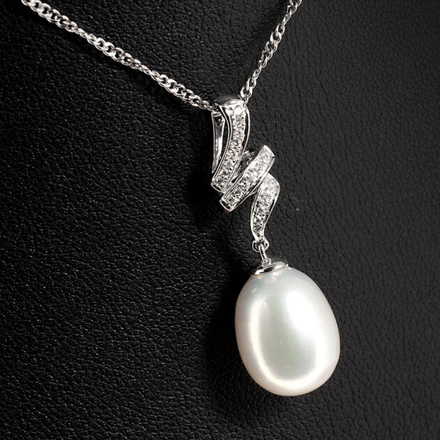Pearl Drop Pendant with 18kt White Gold Diamond Set Twist Design on 18kt White Gold Chain