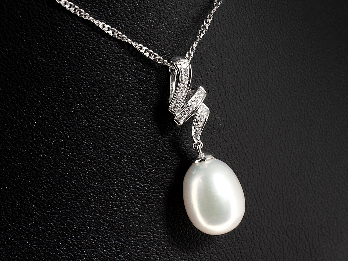 Freshwater Drop Pearl Denise Pendant