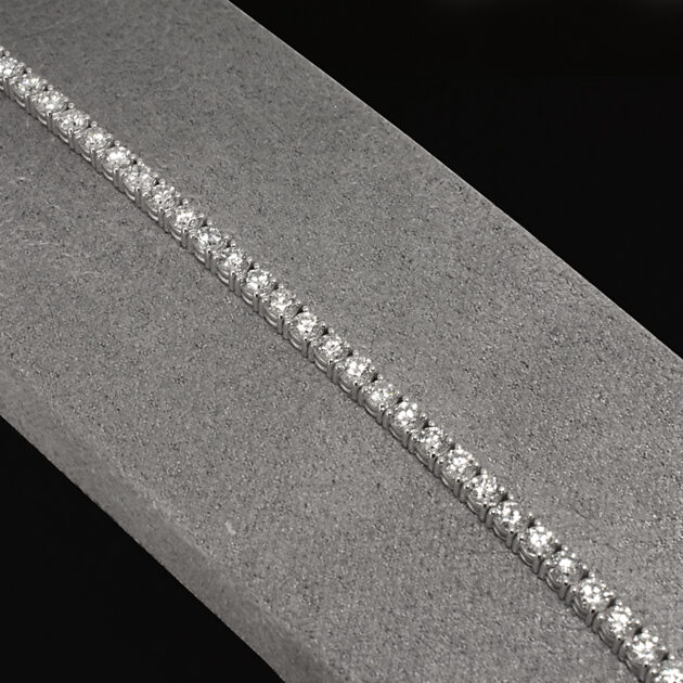 18kt White Gold 4 Claw Diamond Tennis Bracelet, Round Brilliant Cut Lab Grown Diamonds 4.13ct (57), FVS, 7 inches