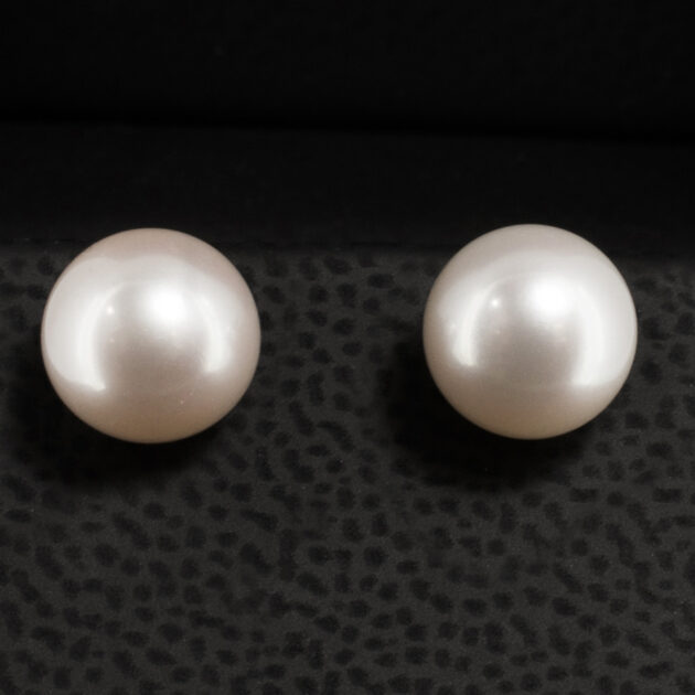 Pearl Studded Earrings in 9kt Yellow Gold, White Round River Cultured Pearls, 8.00mm-8.5mm