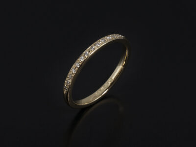 Ladies Diamond Wedding Ring, 18kt Yellow Gold Pavé Set Design, Round Brilliant Cut Diamonds
