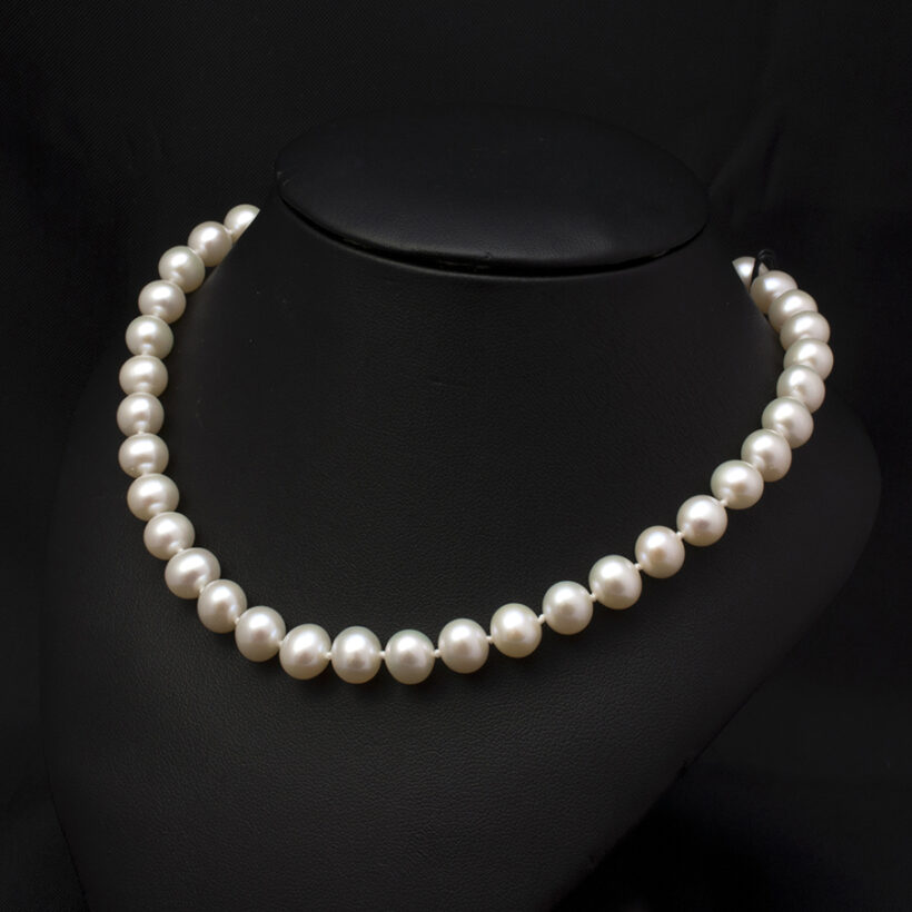 9.00-10.00mm White Freshwater Pearl Necklace with 9kt Yellow Gold Locking Ball Clasp