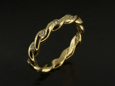Ladies Diamond Wedding Ring, 14kt Yellow Gold Secret Set Twist Design, Round Brilliant Cut Diamonds 0.24ct Total (12)