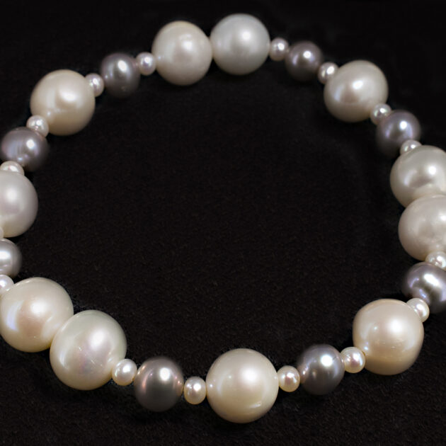 Ladies Two Tone Pearl Stretch Fit Bracelet