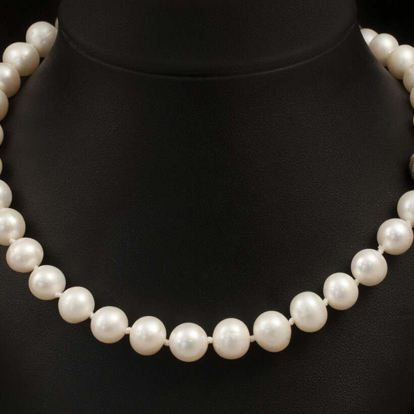 White Freshwater Pearl Necklace 9-10mm with 9kt Yellow Gold Locking Ball Clasp, 17.5 Inch