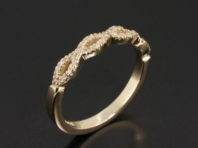 Ladies Diamond Set Wedding Ring, 18kt Yellow Gold Castle Set Swirl Design, Round Brilliant Cut Diamonds 0.28ct (32)