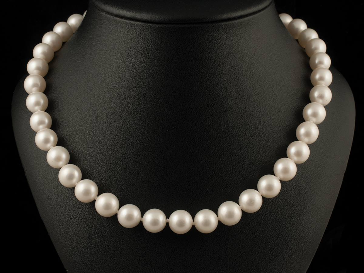 Freshwater-Pearl-Strand-Necklace-8.5-9.0mm-Pearls-22-Inches.jpg