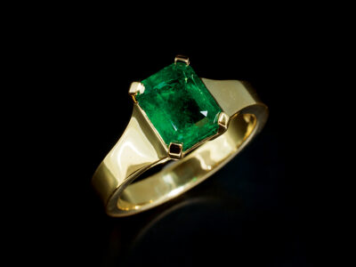 Ladies Solitaire Emerald Engagement Ring, 18kt Yellow Gold 4 Claw Set Design, Octagonal Shaped Emerald 2.51ct