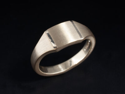 Gents 9kt Yellow Gold Signet Wedding Ring, Satin and Polished Finish