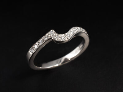 Ladies Diamond Fitted Wedding Ring, Platinum Pavé Set Design, Round Brilliant Cut Diamonds 0.12ct Total (14)