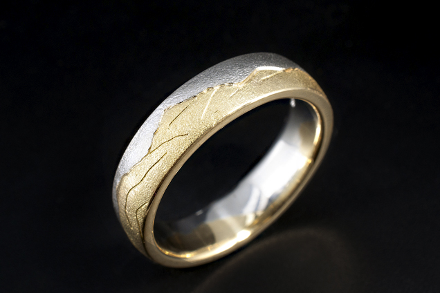 Scottish Landscape Design Gents Wedding Ring in Platinum and Yellow Gold