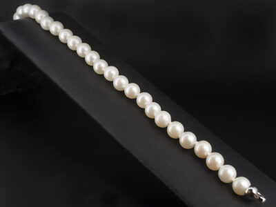 Ladies Bespoke Pearl Bracelet, White Cultured Akoya Pearls, 8.5 Inches, Silver Catch