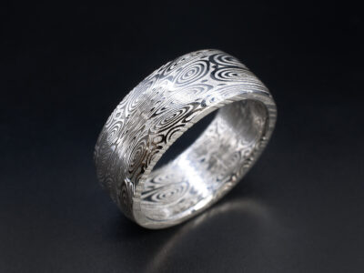 Gents Bespoke Damascus Steel Wedding Ring, 5.5mm with Subtle Chamfered Edge Design, Damascus Bluetongue Flat Pattern