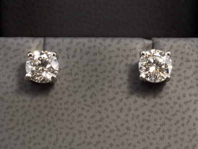 18kt Yellow and White Gold Diamond Studded Earrings, 4 Claw Set Design, Round Brilliant Cut Diamonds approx. 0.80ct each