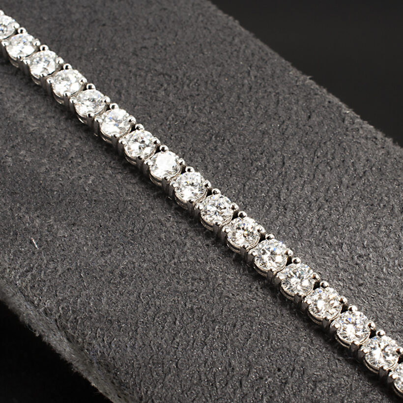 18kt White Gold Tennis Bracelet 8.00ct Total (49) Round Brilliant Cut Lab Grown Diamonds 7.5 Inches