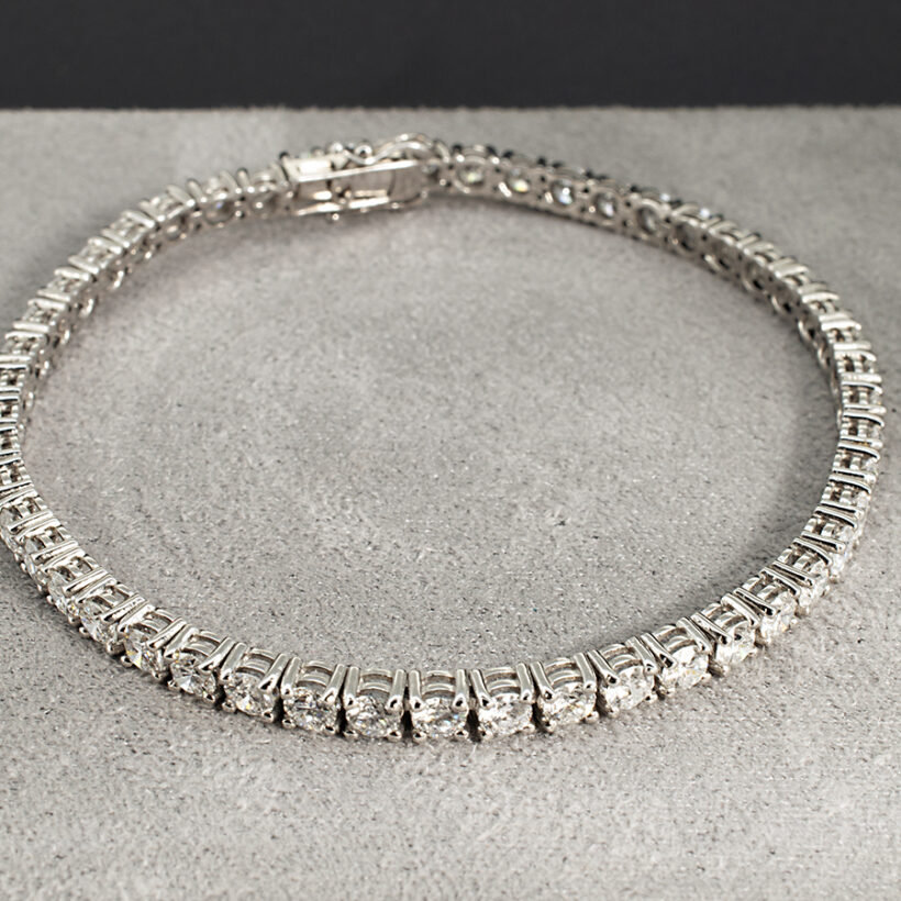 18kt White Gold Tennis Bracelet 8.00ct Total (49) Round Brilliant Cut Lab Grown Diamonds 7.5 Inches
