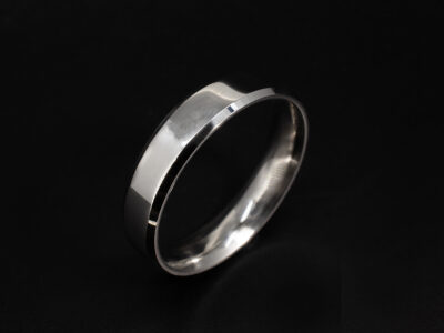 Gents Polished Wedding Band, Platinum Flat Design with Bevelled Edge, 5mm Width 