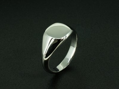 Gents Signet Wedding Ring, Platinum Design, Soft Edge Cushion Shape, Plain Bezel