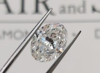 Blair and Sheridan feature image - loose diamond close up