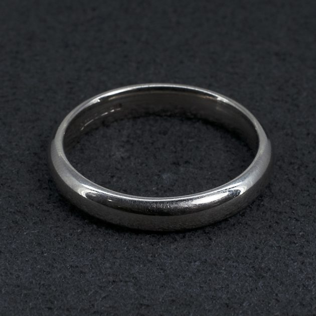 Gents 18kt White Gold Court Shape Wedding Ring 4mm Width Polished Finish