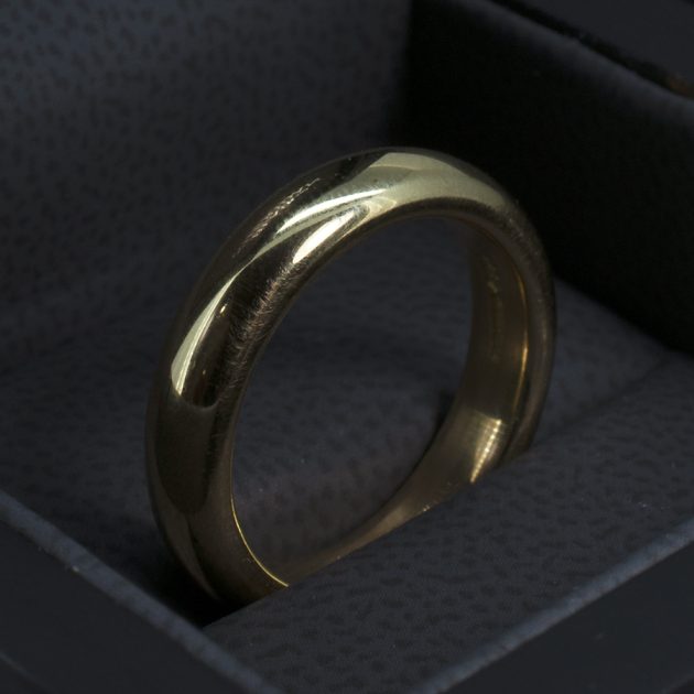 Gents 18kt Yellow D Shape Domed Wedding Ring 5mm Width Polished Finish
