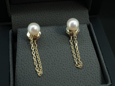 9kt Yellow Gold Pearl Earrings, 6mm Round White Pearls, Dropped 9kt Yellow Gold Trace Chain Detail
